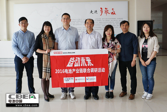 1462585918771076096.jpg 合影.jpg