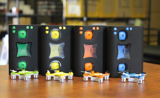 【組圖】堪稱史上最小無人機(jī) 用5號(hào)電池售價(jià)僅30美元