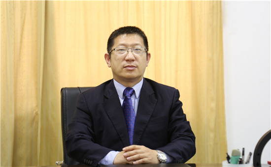 電池事業(yè)群CEO 比亞迪副總裁 何龍