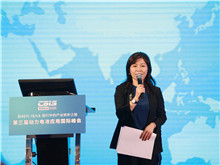 中國化學與物理電源行業協會動力電池應用分會秘書長張雨主持開幕式