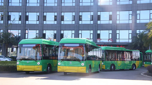 銀隆新能源微公交倍受喜愛 重慶表示:再來一批 銀隆新能源微公交倍受喜愛 重慶表示:再來一批