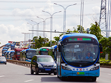 銀隆授牌創(chuàng)建廣東省新能源車裝配件定制標準化試點
