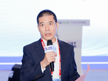 動(dòng)力電池應(yīng)用分會(huì)專(zhuān)家委員會(huì)副主任委員劉斐主持“蜂巢能源專(zhuān)場(chǎng)：開(kāi)拓·共贏新能源全球市場(chǎng)”