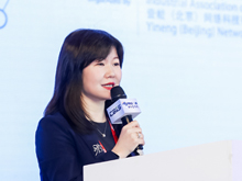 動(dòng)力電池應(yīng)用分會(huì)秘書(shū)長(zhǎng)張雨主持“新能源汽車(chē)核心技術(shù)迭代與升級(jí)”主題論壇