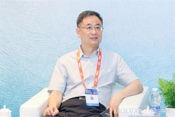 鵬城瞭望!多家頭部企業大咖高峰“鋰”論 鵬城瞭望!多家頭部企業大咖高峰“鋰”論