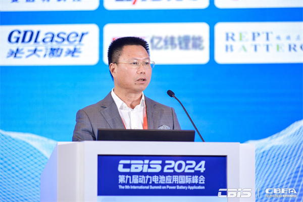 欣旺達(dá)王明旺:主旨發(fā)言《守正創(chuàng)新而行穩(wěn)致遠(yuǎn),凝心聚力促新能源發(fā)展》 欣旺達(dá)王明旺:主旨發(fā)言《守正創(chuàng)新而行穩(wěn)致遠(yuǎn),凝心聚力促新能源發(fā)展》