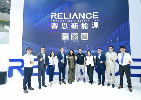 「極耳無界 能量登峰」發(fā)布會(huì)圓滿落幕:睿恩21700-6Ah電池全球首發(fā),攜手蔡司共繪質(zhì)量新篇章 「極耳無界 能量登峰」發(fā)布會(huì)圓滿落幕:睿恩21700-6Ah電池全球首發(fā),攜手蔡司共繪質(zhì)量新篇章